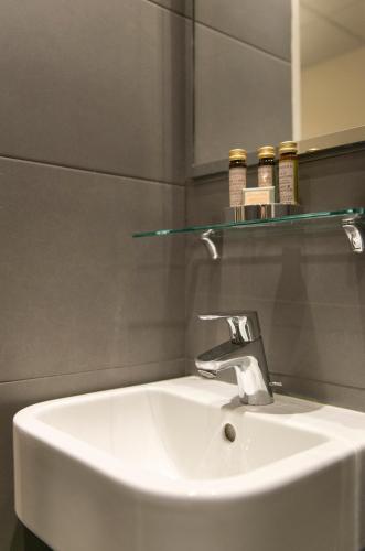 Hotel Corona Rodier - image 6