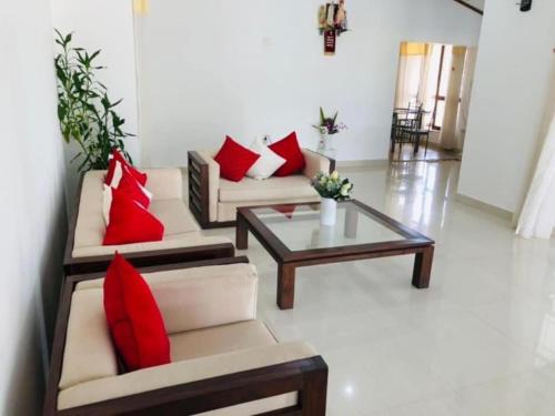 プッタラム Castile inn 4つ星 ホテル ロビー