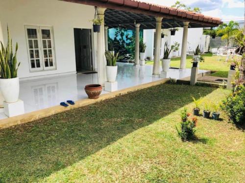 プッタラム Castile inn 4つ星 ホテル 眺望