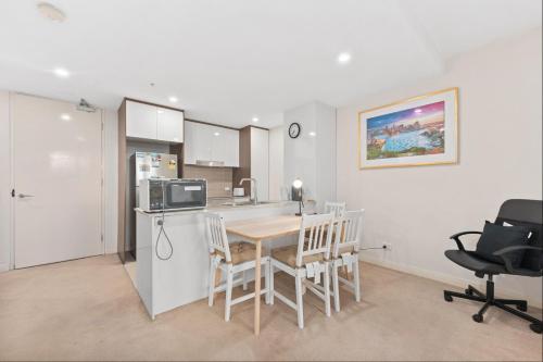 Spacious 3-Bedroom Apartment + Lifestyle Amenities in ลินแฮม