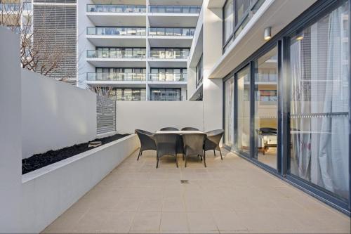 Spacious 3-Bedroom Apartment + Lifestyle Amenities in ลินแฮม