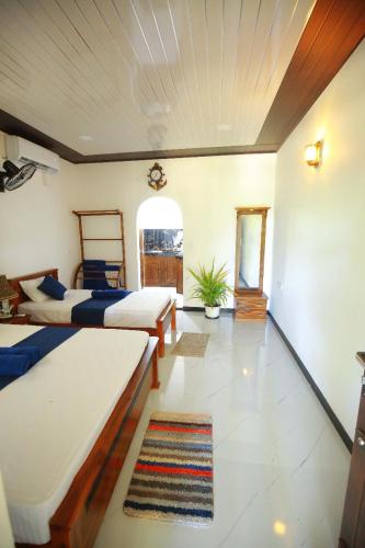 Lisky villa Blue Beach Hiriketiy - image 5