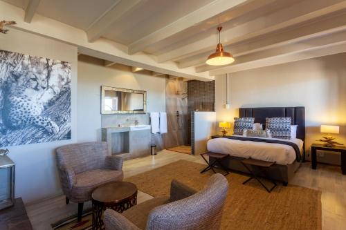 Inverdoorn Game Reserve