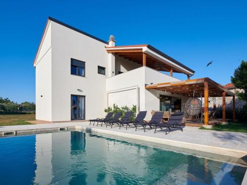 Villa in Mar ana with swimming pool - Location saisonnière - Krnica
