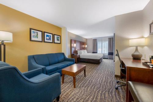 Comfort Suites The Villages - image 24