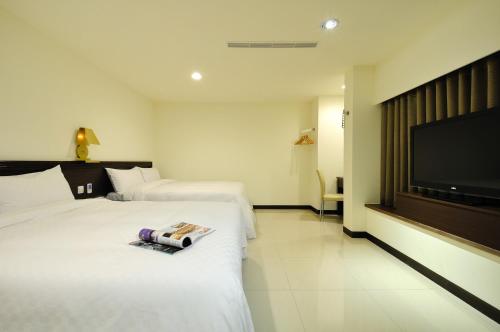 room detail thumbnail 1