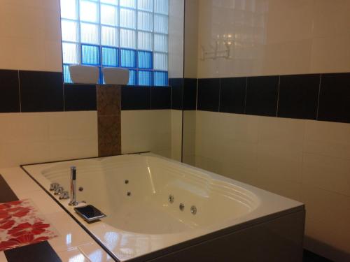 Hot tub, Hotel Arcoiris Girardot in Girardot