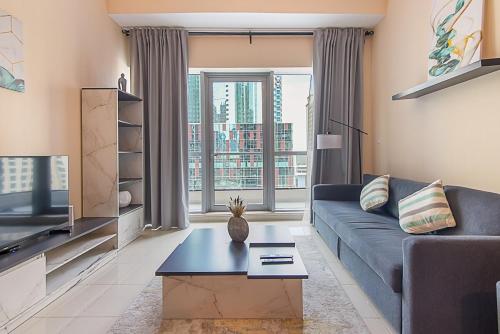 Modern 1-Bedroom Apartment in Bay Central Tower 1, Dubai