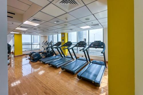 Modern 1-Bedroom Apartment in Bay Central Tower 1, Dubai (photo 6)
