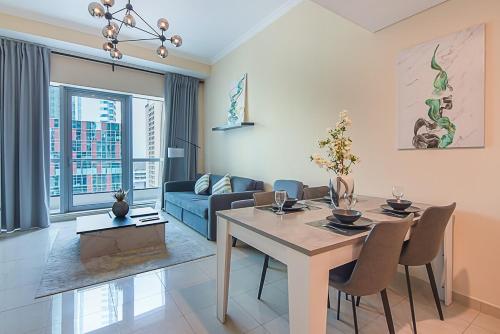 Modern 1-Bedroom Apartment in Bay Central Tower 1, Dubai (photo 10)