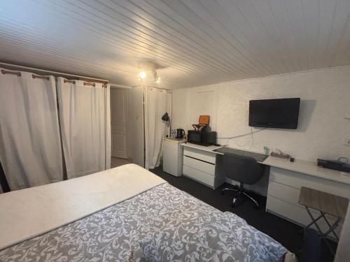 Fully equipped independent room! Chambre indépendante équipée ! - Location saisonnière - Le Blanc-Mesnil