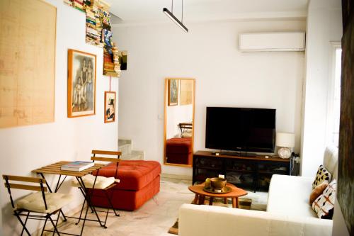 Hostfy Centro, Bustos Tavera