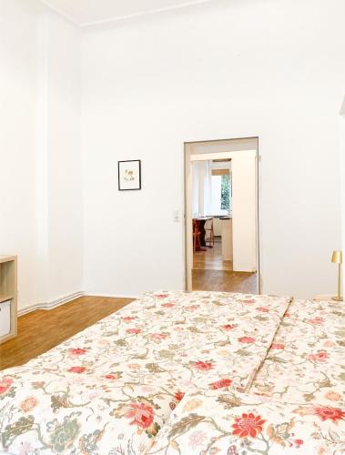Renovated Ground-Floor Apartment in Neukölln in Berlin, Deutschland