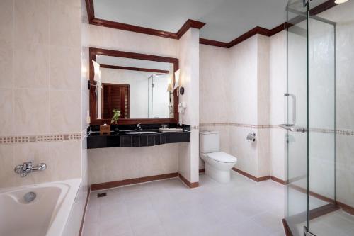 room detail thumbnail 2