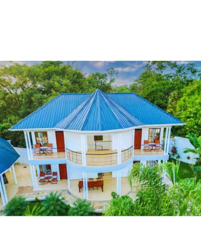 Hellens Riverside Villa Luxury Garden Room Room Type - Standard Double Room