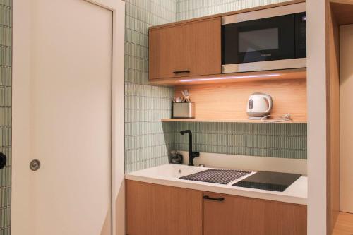 Lovely studio near the Arc de Triomphe - image 14