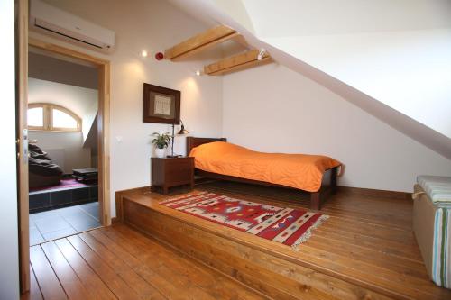 1 twin bed