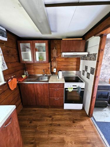 keuken, Chata Babča (Chata Babca) in Jetrichovice U Decina