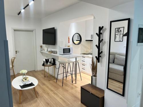 Bllok Zone -Scandi Family Nest - Tirana -Self check-in, Tirana (photo 8)