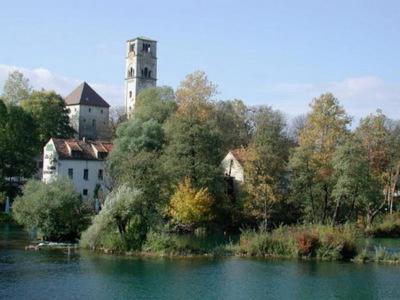 Apartment Una Strbacki Buk