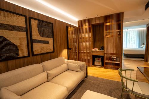 Hotel Zenit Conde De Borrell Room Type - Suite with Hot Tub