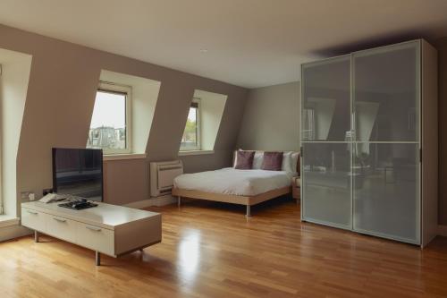 Native Marylebone Lane - image 6
