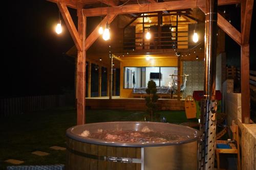 Cabana de sub mesteceni in Mătişeşti