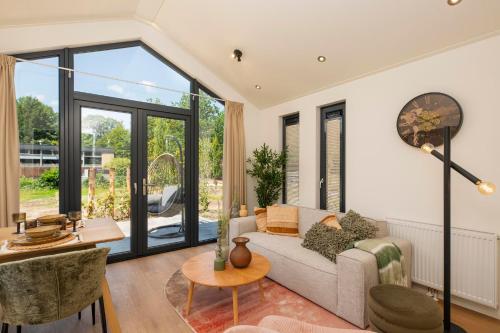 2 bedrooms, 4 beds