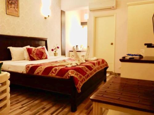 Hotel Glitz photo 2