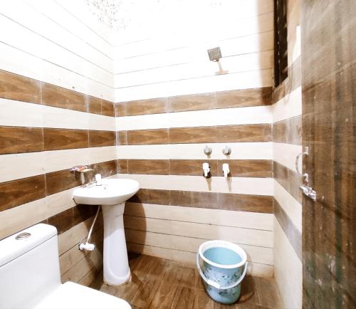 AJ PRIME Homestay - Your Affordable Stay in ชลันธระ