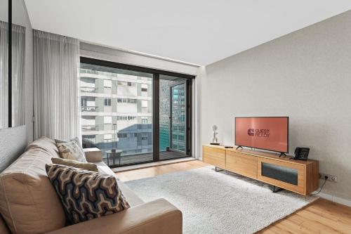 GuestReady – City Center Apartment with Balcony, Porto (photo 3)