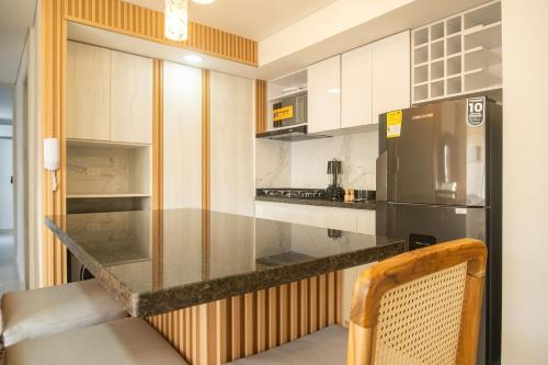 Kitchen, Torre 811 By Jalo in Torices
