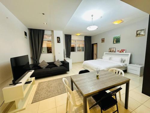 Cozy Studio At Astoria, Dubai