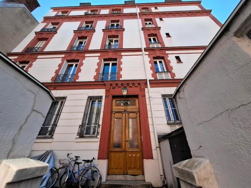 Hotellet från utsidan, Saint-Mandé studio, proche metro Ligne 1 & Paris Centre, Wifi rapide, Ideal couple, télétravail (Saint-Mande studio, proche metro Ligne 1 & Paris Centre, Wifi rapide, Ideal couple, teletravail) in Saint Mande