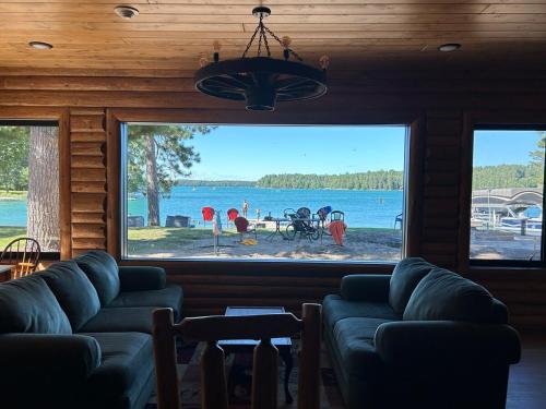 The Lodge at Pine Cone Lodge for Large gatherings! in Nevis