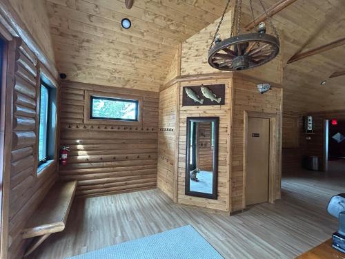 The Lodge at Pine Cone Lodge for Large gatherings! in Nevis