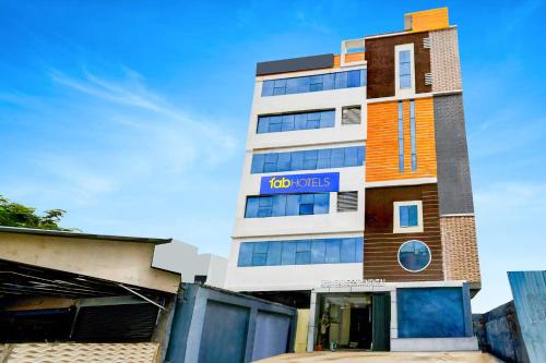 FabHotel PNR Continental