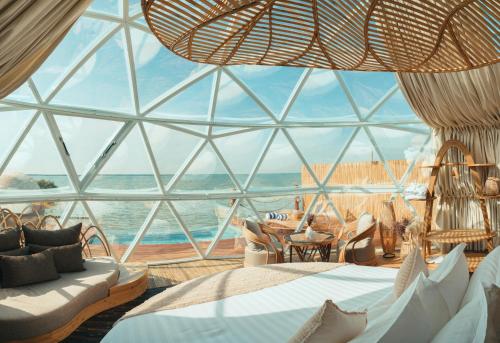 LUXEGLAMP in Umm Al Quwain