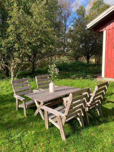 Garden, Lysviks guesthouse met ruime tuin en extra service in Lysvik