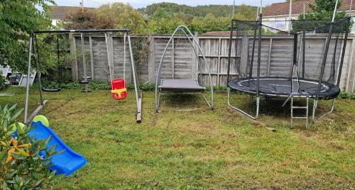 สนามเด็กเล่น, Comfortable apartment near the city center and nature in โฟลโร