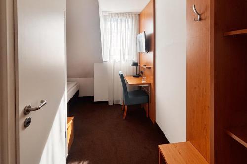 Novum Hotel Bruy - image 12