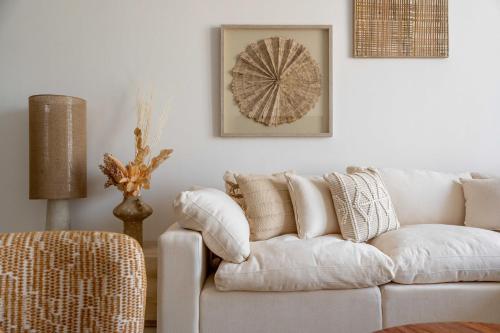 Serene 1BR Retreat with Pool & Gym by Safa Park, Dubái (foto 5)