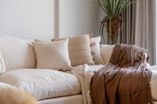 Serene 1BR Retreat with Pool & Gym by Safa Park, Dubái (foto 8)