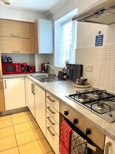 Eldridge Court Apartment - image 10