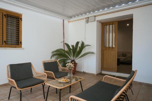 Erkély/terasz, Omodos Serenity House in Ómodosz