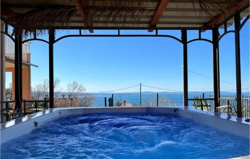 Cozy Home In Podstrana