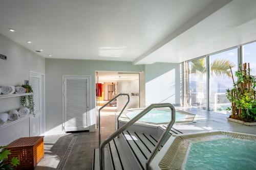 สปา, โรงแรมซิลเคน แอตแลนติดา (Hotel Silken Atlantida) in ซานตา ครูซ เดอ เทเนริเฟ