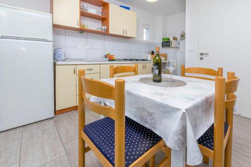 Apartments Jerkunica - image 2