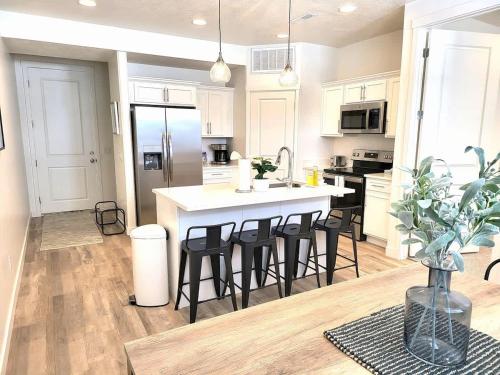 Bear Lake Retreat - Walk to Marina & Market! in Garden City (UT)