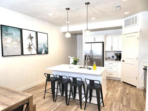 Bear Lake Retreat - Walk to Marina & Market! in Garden City (UT)